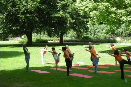 Yoga im Schlossgarten